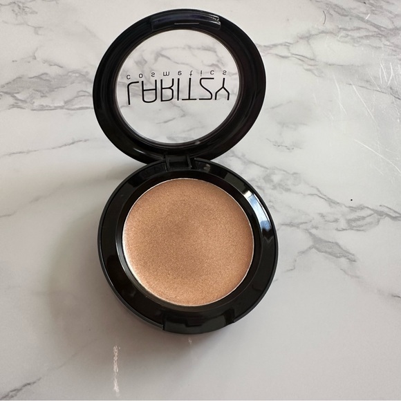 Laritzy Cosmetics New In Box Cream Rose-Gold Highlighter in Virtue 2G/.07oz - Picture 3 of 6
